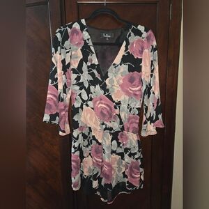 🌺 EUC Lulu's Romper